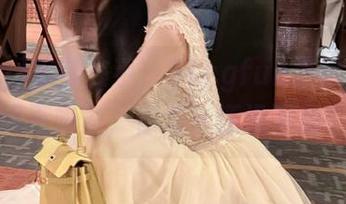 视频在手，51cgfun里的快乐永远不嫌多，你怎么还没下载？
