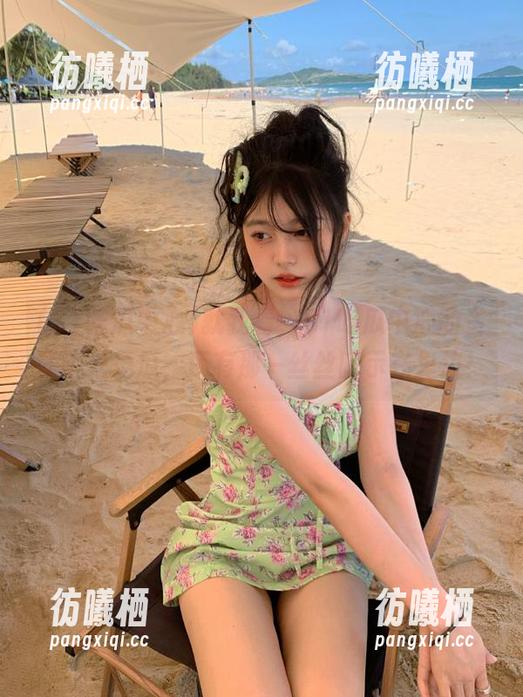 51吃瓜中心 就我看,51吃瓜中心的资源不只是瓜,还有那一丝丝暗示在里边!