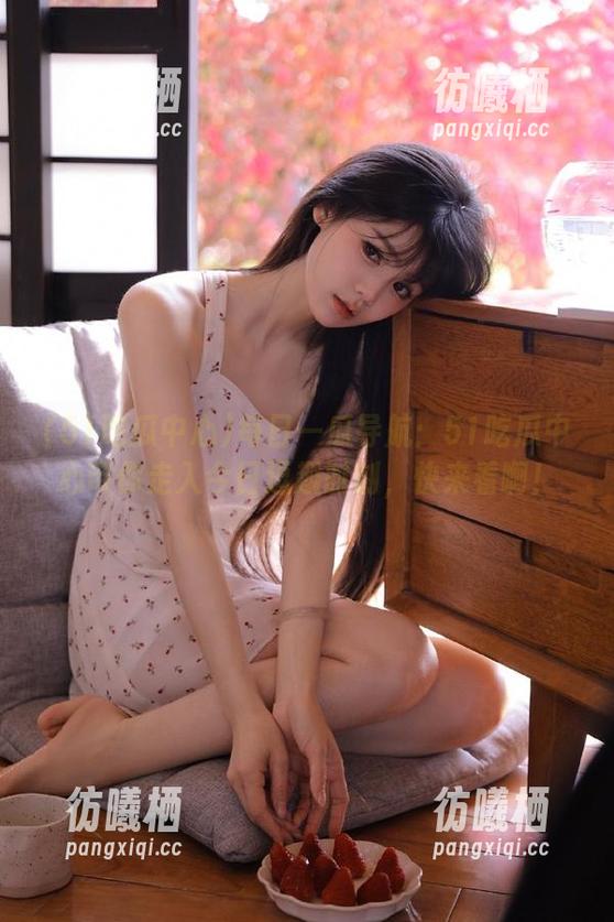 每日一瓜导航：51吃瓜中心带你走入今日逗趣时刻，快来看啊！