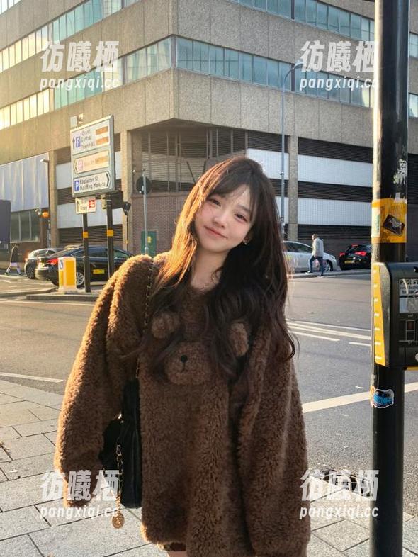 51吃瓜网 今天又被“51吃瓜网”的钩子勾走,快来我的“吃瓜app”里一探究竟!