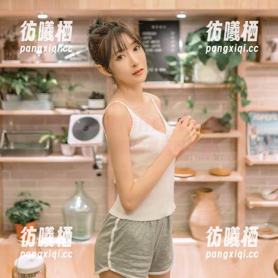 hl 观看hl10的每日瓜,我的眼睛快要被闪瞎了,真的是荒诞至极!