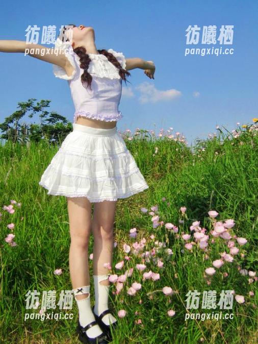 tttzzz18.su带你直达黑料入口，瓜田趣事一网打尽！