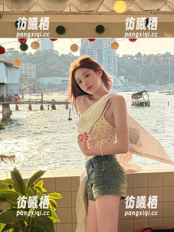 五一吃瓜 五一吃瓜,走进这个观看的入口,期待有趣的‘瓜’从天而降。