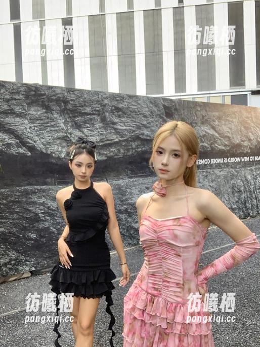 五一吃瓜 娜娜的五一吃瓜苹果版想象力爆棚,小瓜子儿撒了!