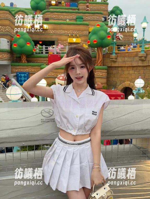 五一吃瓜 听说“五一吃瓜”首页的入口藏着干脆面的甜蜜酸涩?我信了!