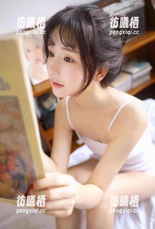 免费吃瓜 免费吃瓜app:每次刷新都有新剧透,仿佛在等老婆的微信回复!