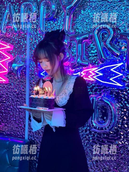 吃瓜网 你还在等什么,快来安卓平台上追吃瓜网的热脸!