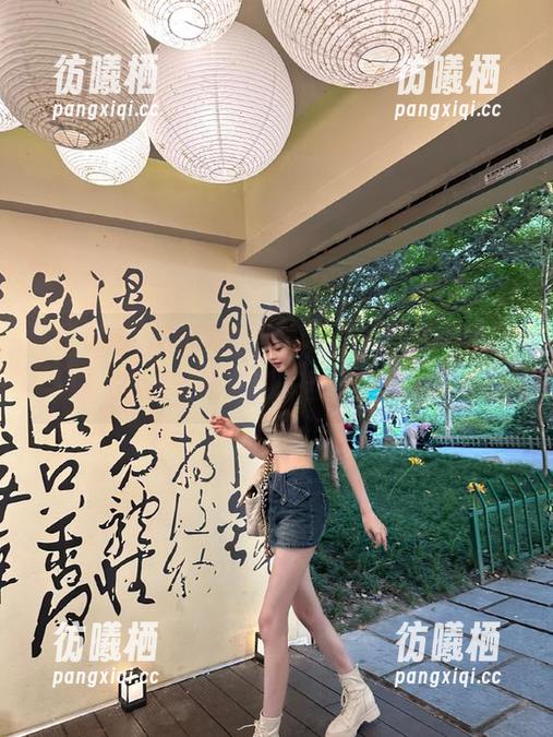 吃瓜网 吃瓜网的免费入口,仿佛在藏猫猫,真的让我感到一丝不安和好奇。