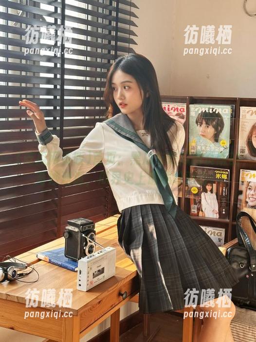 吃瓜网页版 首页:黑瓜与吃瓜网页版的奇妙邂逅,瓜界史上最尴尬对话!