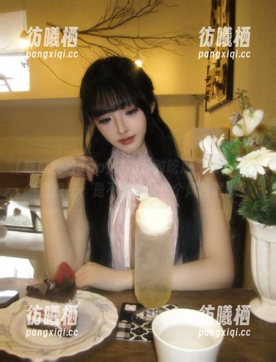 发布我对吃瓜视频app的创意想法，是不是可以换个风格试试？