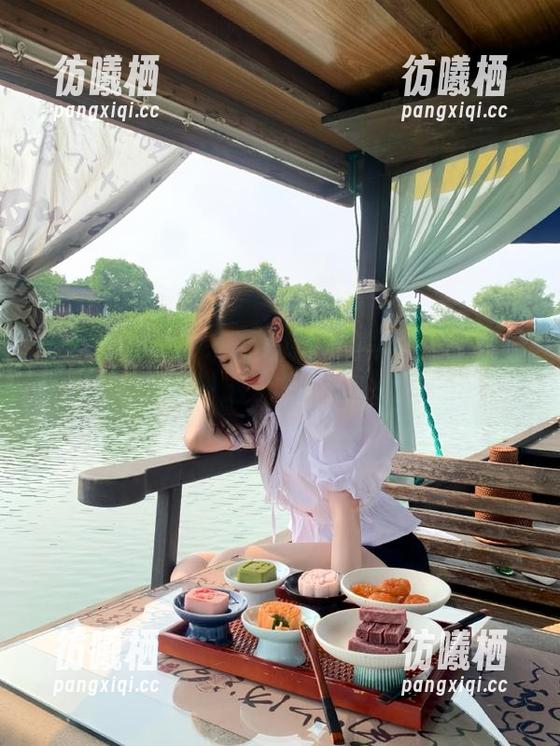海角吃瓜 原来海角吃瓜的黑料网址背后,藏着人性最真实的一面!