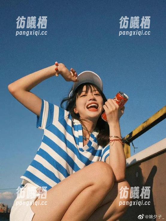 网曝吃瓜 黯淡的黑料四区,网曝吃瓜网址带你感受网红的另一面!