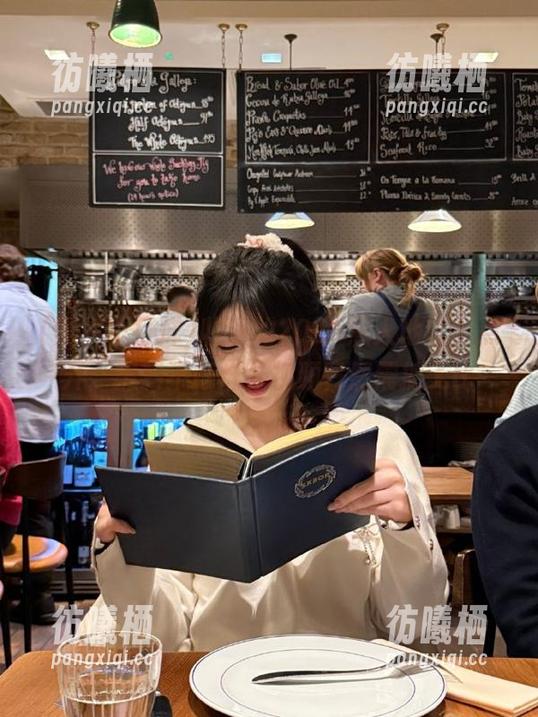 黑料不打烊 收到的2025黑人地址,点开“黑料不打烊”视频竟然震撼无比