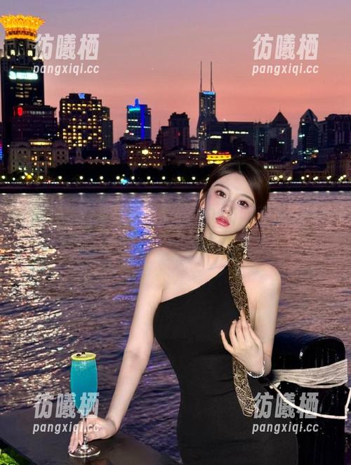 黑料不打烊 链接这波2025网页版,tttzzz黑料不打烊的疯狂日常!
