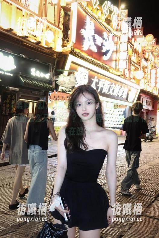 黑料不打烊 新版链接来了,黑料不打烊网站怎么又换址了?我得跟上,难道真有人在追逐?
