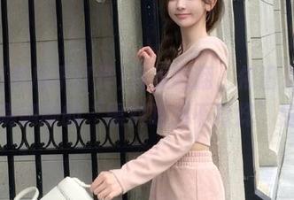 首页翻翻，依旧是那个不断刷刷刷的“黑料吃瓜不打烊”感觉。