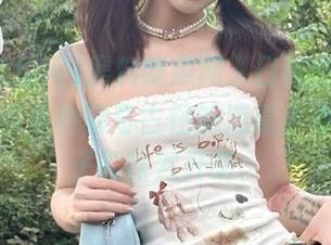 黑料吃瓜网入口随意点开，在线观看各种稀奇古怪的消息，心情一下子就豁然开朗。