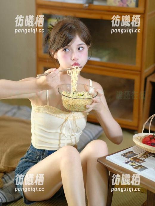 黑料社 观看“黑料社官网”,谁还在低头过日子呢?