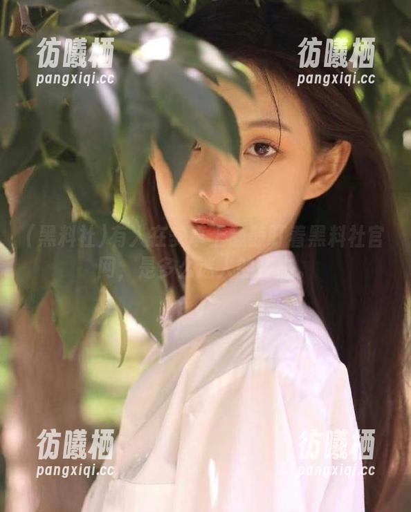 黑料社 有人在安卓上静静盯着黑料社官网,是多么迷人的姿态。
