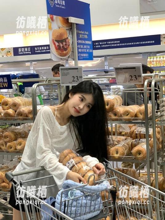 黑料网 399.su黑料网等你登录,好奇这次的瓜会否变成西瓜?